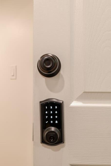 Luxury New Spacious Apartment - Country Hills, Kitchener Exterior foto